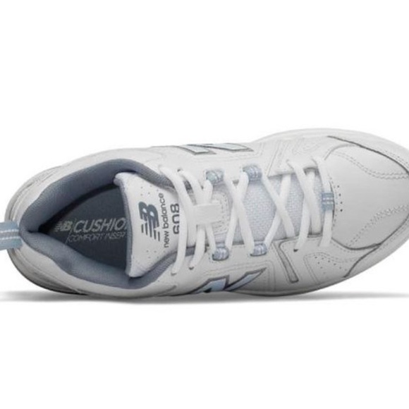 New Balance Women's 608 V5 Wide Walking Shoes - Size 9 - Picture 2 of 4